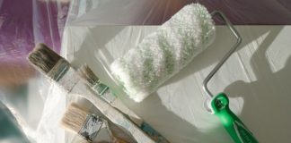 Quels sont les outils nécessaires pour peindre un mur extérieur ? outils peintre