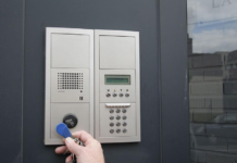 Parlophone appelé sous le nom d’Interphone parlophone